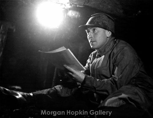 Josef Herman, Sketching Josef Herman, Sketching